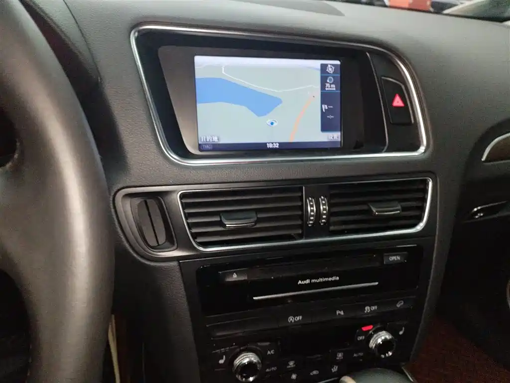 Audi Q5 2015 40 TFSI Comfort фото 9