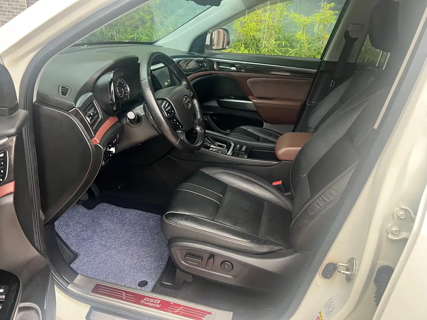 GAC Trumpchi Trumpchi GS8 2017 2017 320T 2WD Luxury Smart Connect (7-seater)