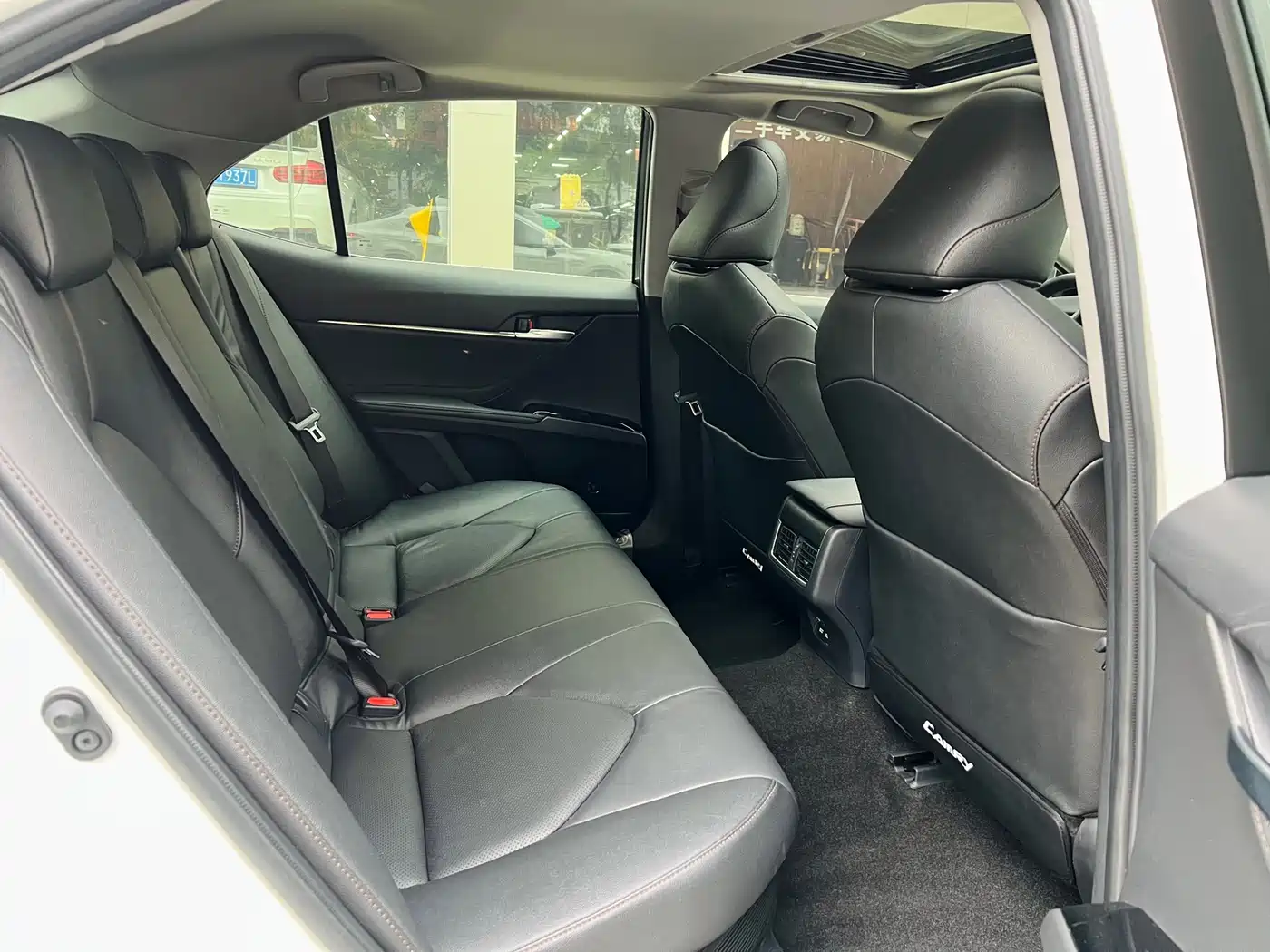 Toyota Camry 2021 Hybrid 2.5HGVP Leading Edition фото 16