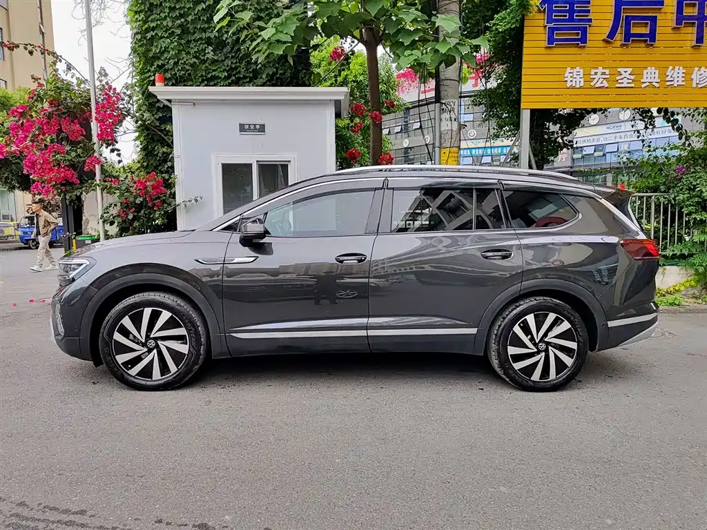 Volkswagen Talagon 2022 380TSI 4WD Luxury Premium Pro Edition 6-seater фото 3