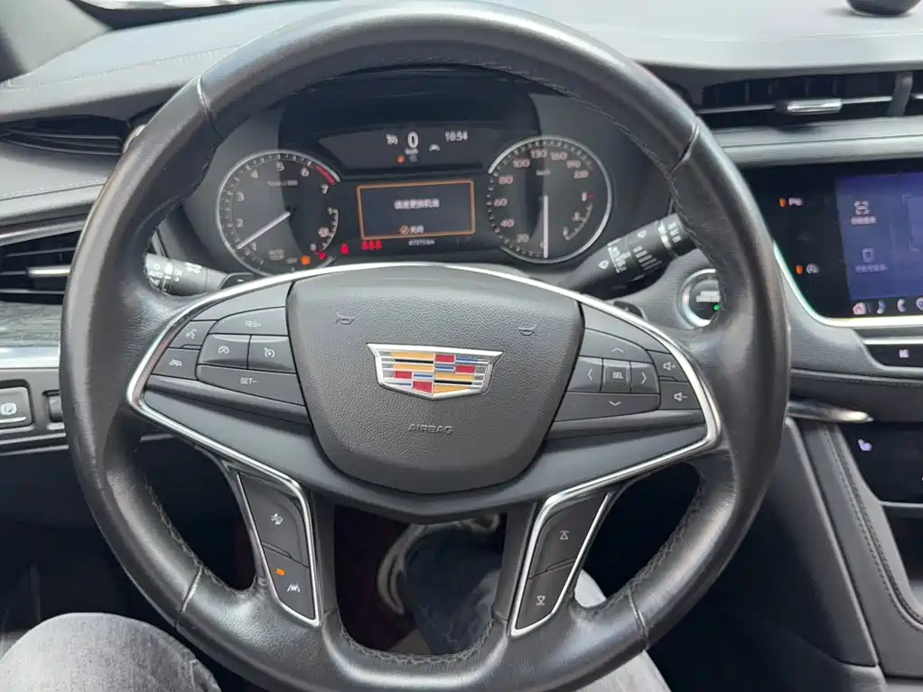 CADILLAC XT5