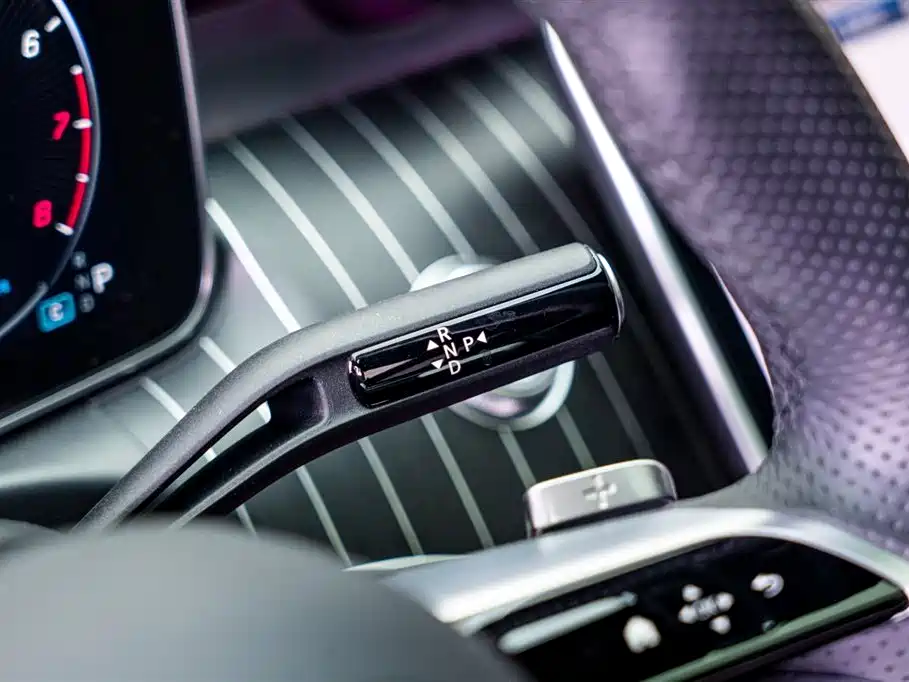 Mercedes-Benz C-Class 2023 C 200 L Sport фото 15