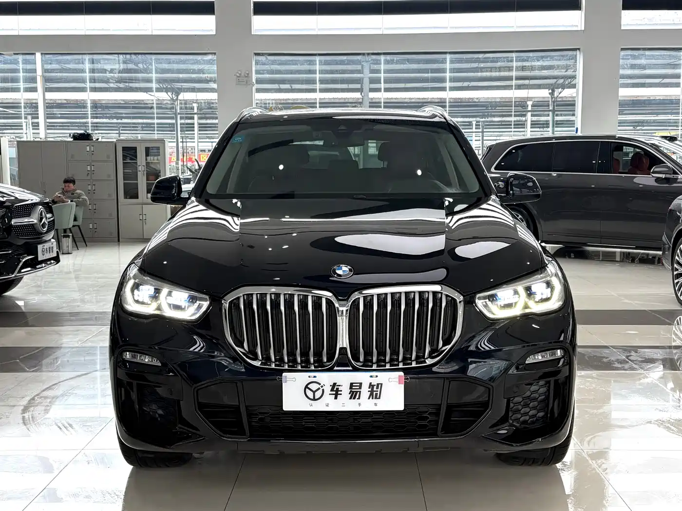 BMW X5 (Import) 2019 xDrive40i M Sport Package фото 2