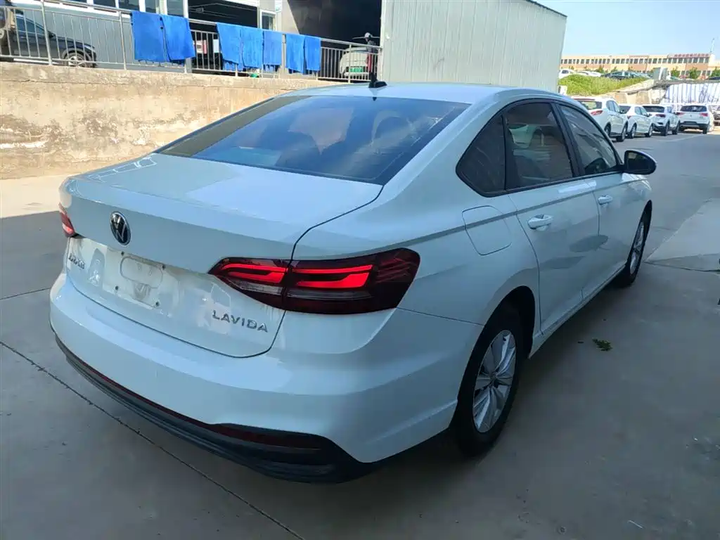 Volkswagen Lavida 2024 Model 1.5L Automatic Delight Edition фото 7