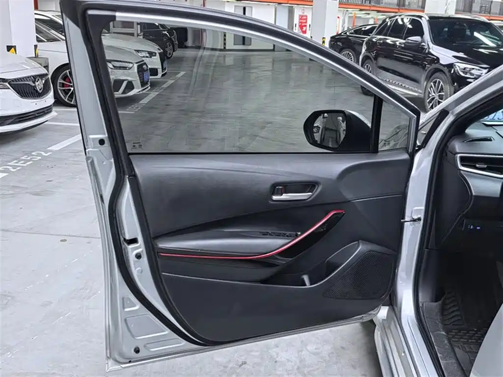 Toyota Levin 2021 185T CVT Sport Edition фото 10
