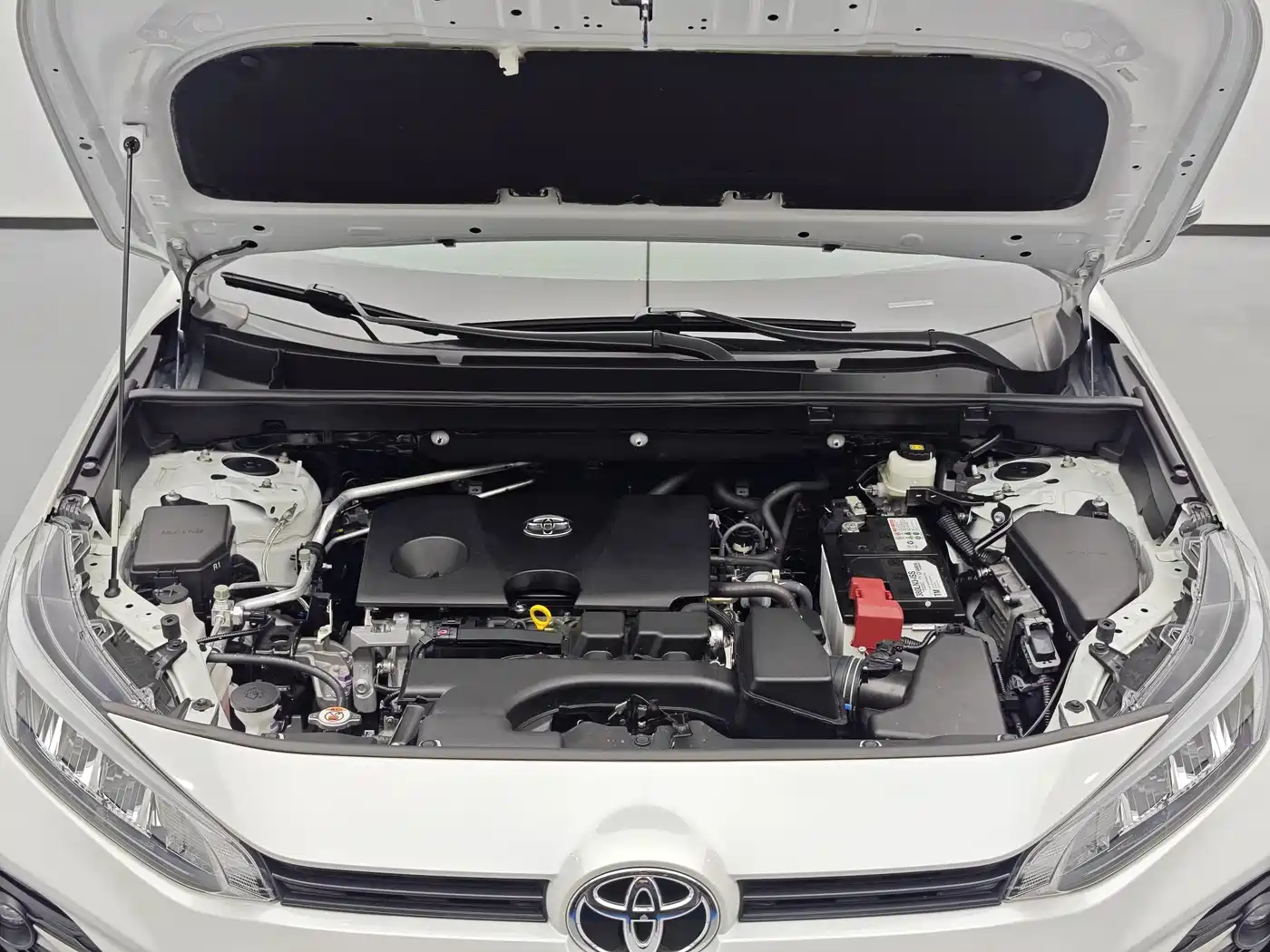 Toyota Wildlander 2024 2.0L CVT FWD Leading Edition фото 18