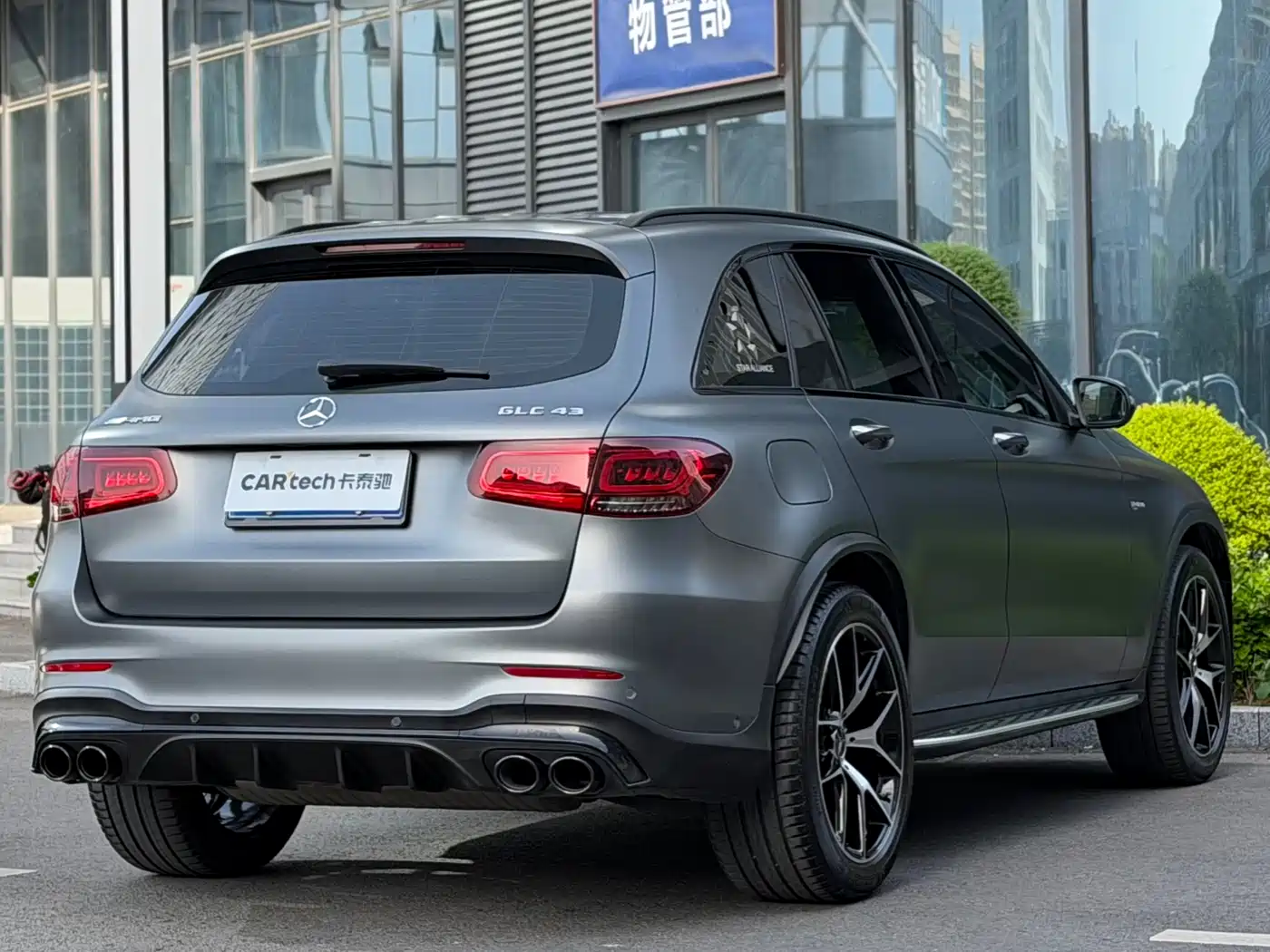 MERCEDES-BENZ GLC AMG