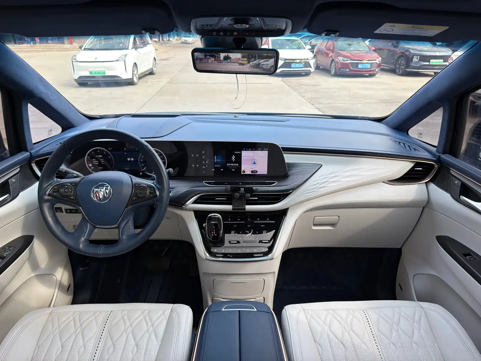 Фото 12 - Buick GL8