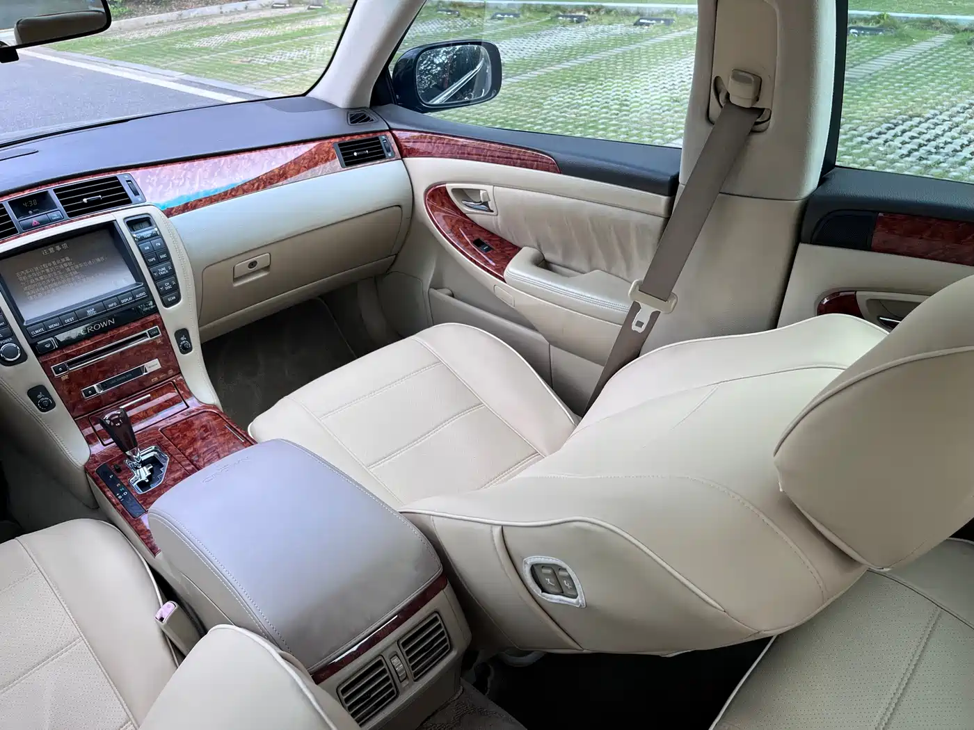 Toyota Crown 2005 Model 3.0L Royal Saloon фото 13