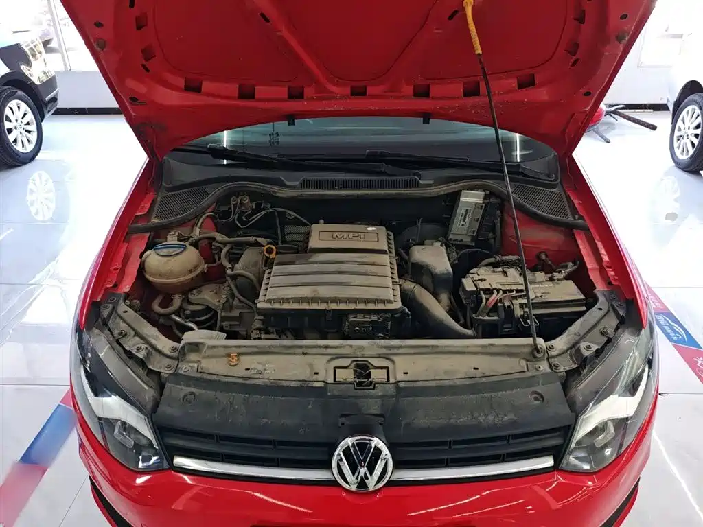 Volkswagen Polo 2016 1.4L Automatic Trend фото 20
