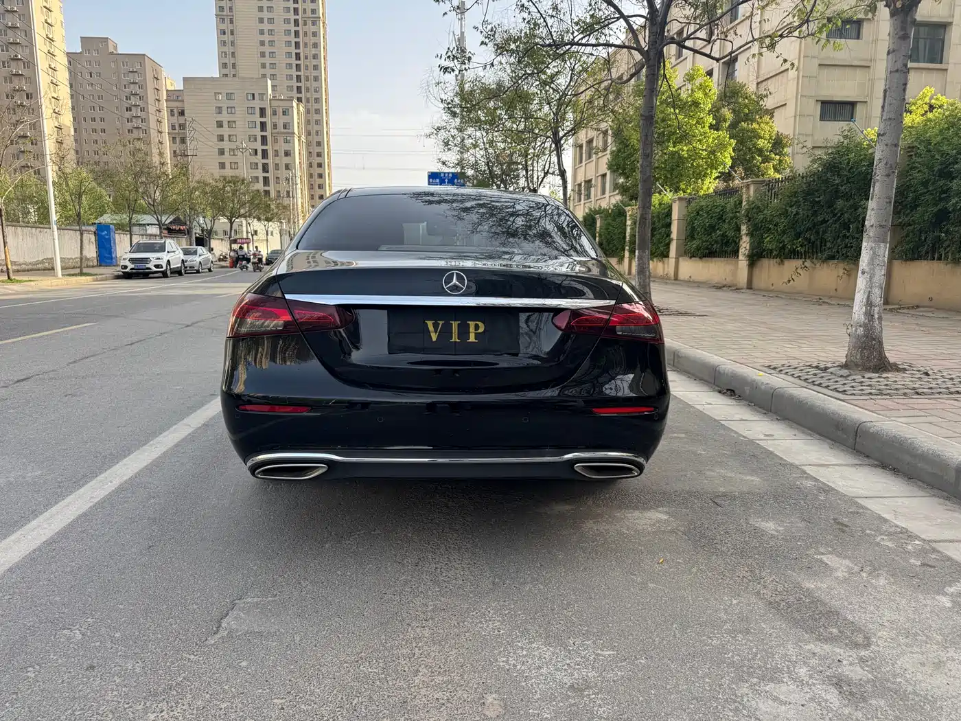 MERCEDES-BENZ E CLASS