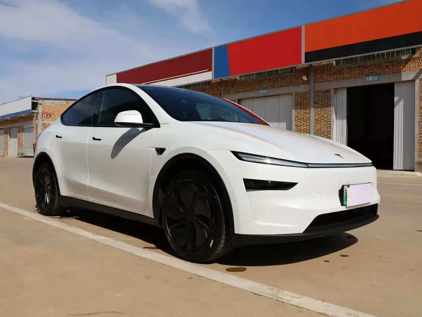 Photo 3 - Tesla Model Y