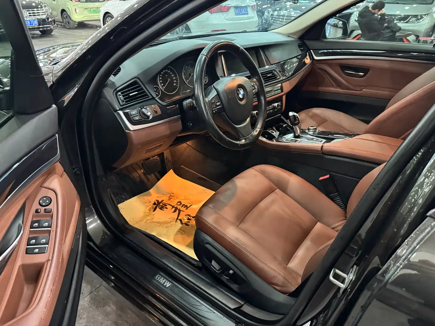 BMW 5 Series (Import) 2014 520i Touring фото 4
