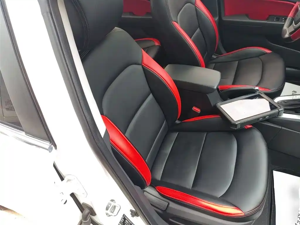 Hyundai Elantra 2016 Model 1.6L Automatic Smart Elite фото 25