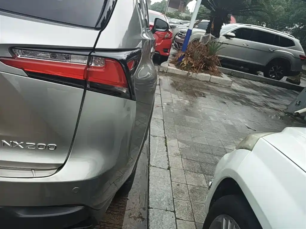 Lexus NX 2015 200 FWD Premium фото 8