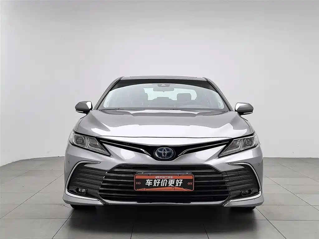Toyota Camry 2021 Hybrid 2.5HGVP Leading Edition фото 3