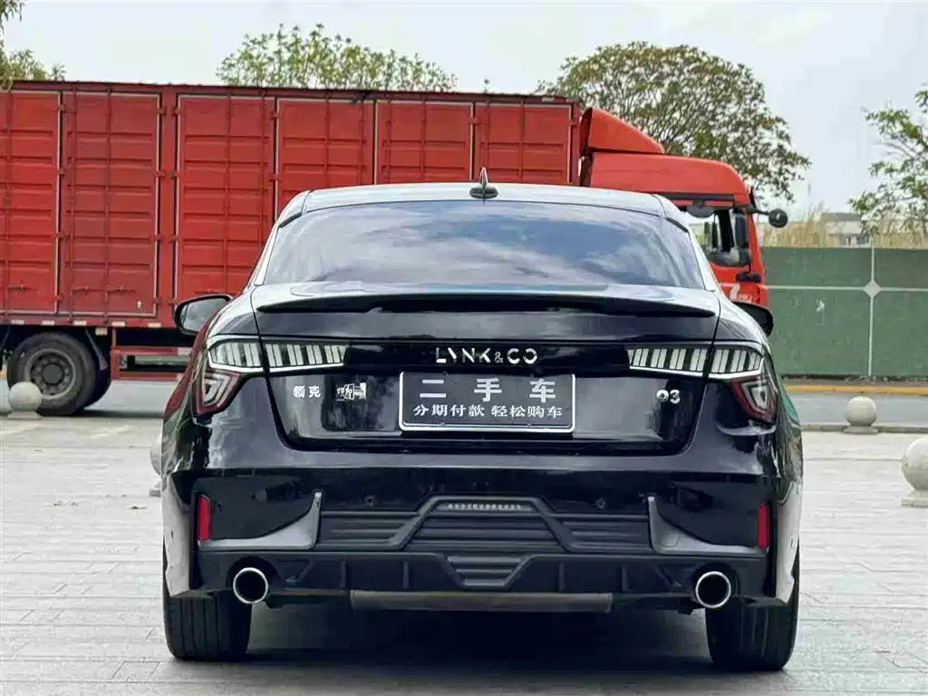 Lynk & Co 03 2021 2.0TD Auto Jin Champion Edition фото 6