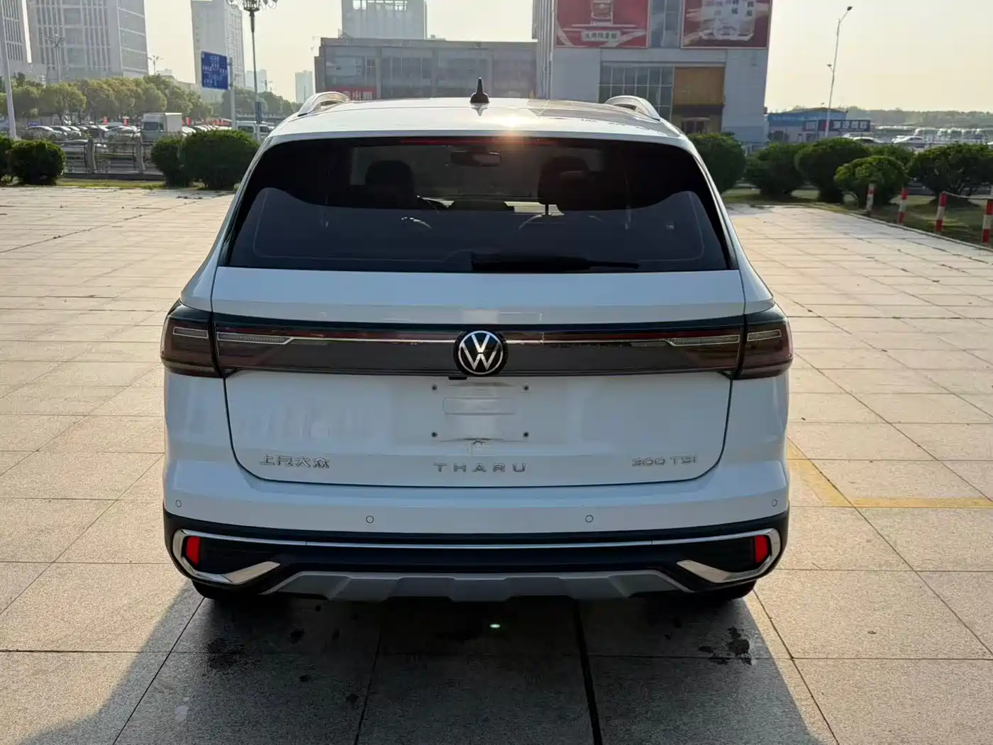 Volkswagen Tharu 2023 300TSI 2WD New Moon Edition фото 8