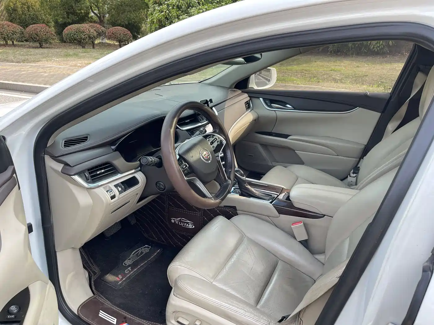 Cadillac XTS 2013 28T Luxury фото 5