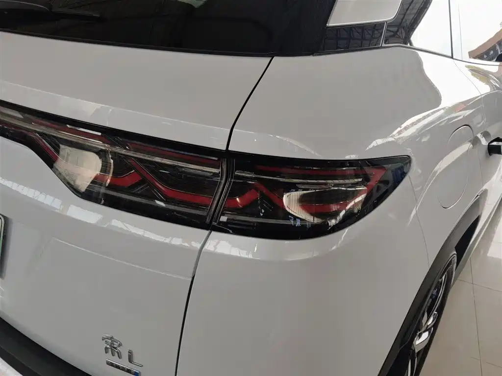 BYD Song L DM-i 2025 Smart Drive Edition 112km Surpassing фото 8