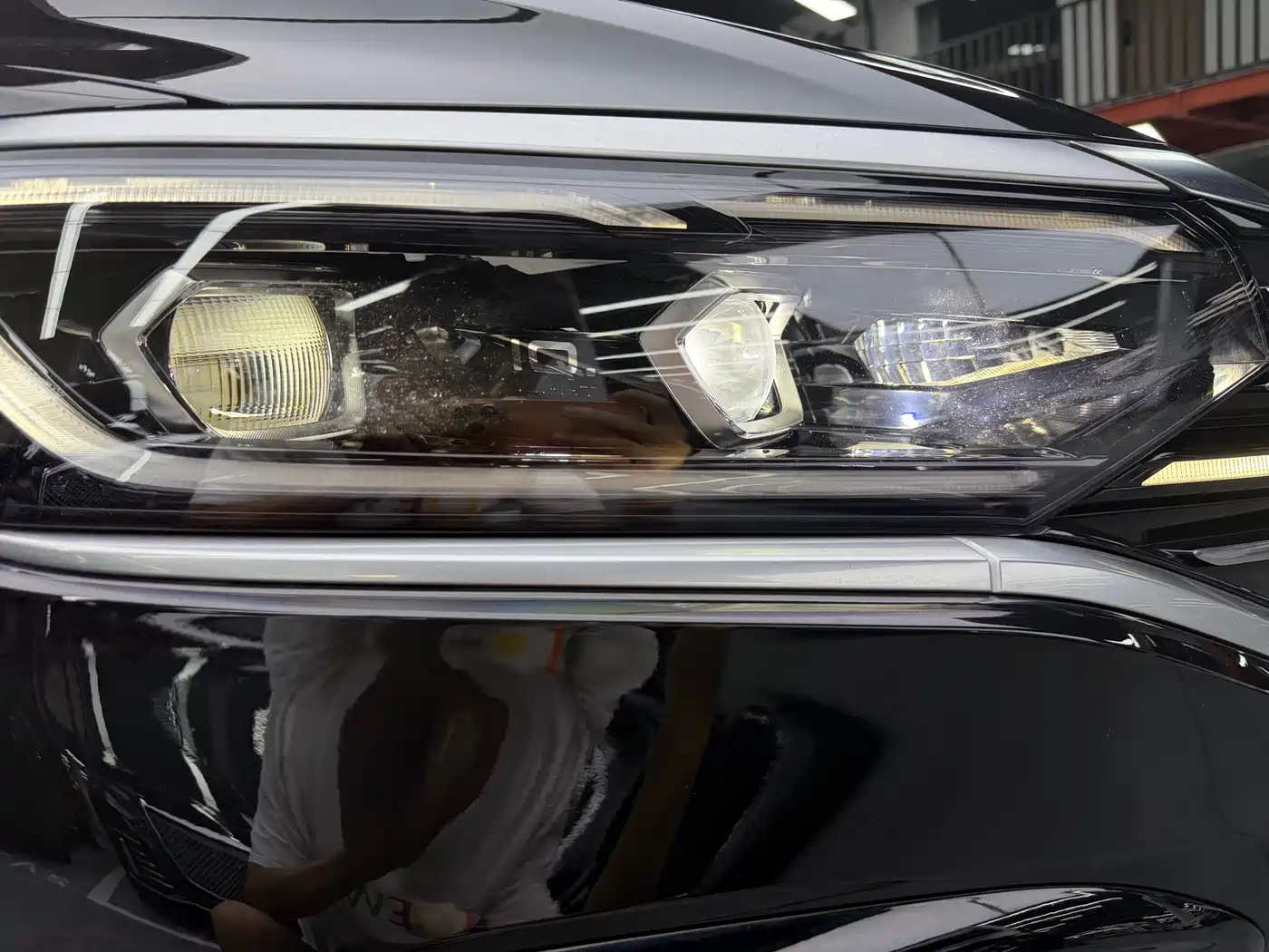 Volkswagen Passat 2023 330TSI Luxury Edition фото 13
