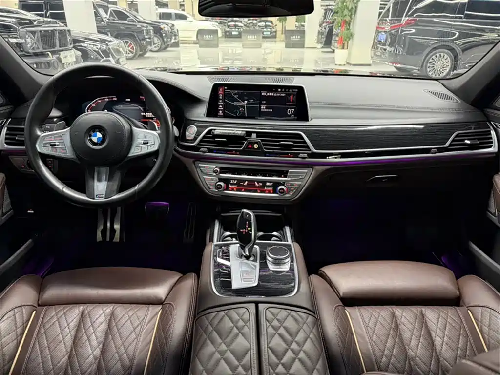 BMW 7 Series 2019 Facelift 740Li Leading M Sport Package фото 9