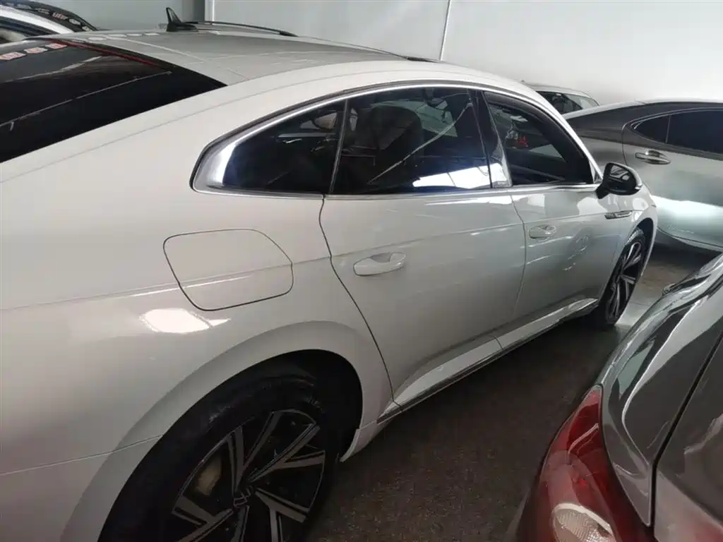 Volkswagen FAW-Volkswagen CC 2021 330TSI Dazzle Edition фото 7