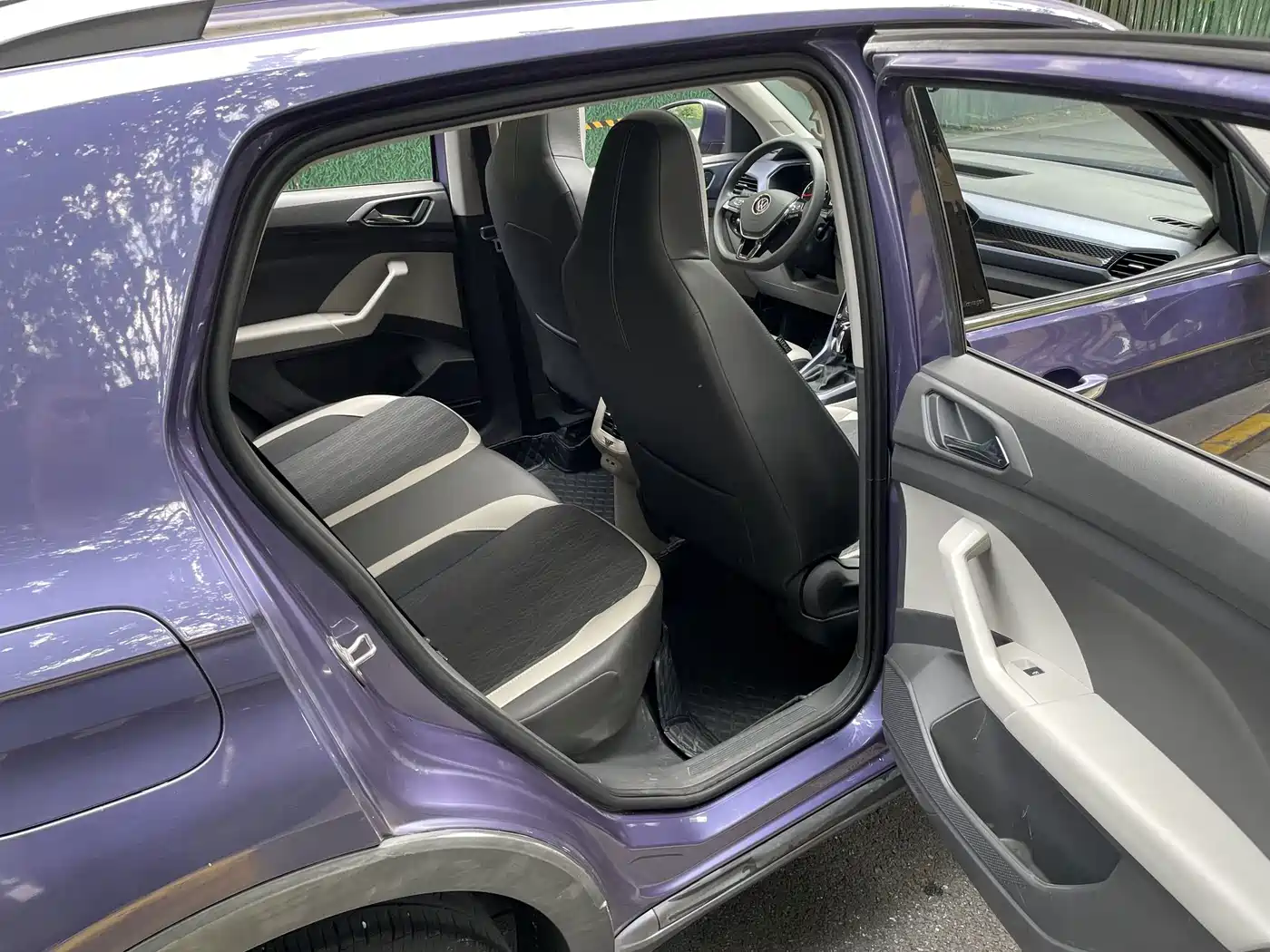 Фото 10 - Volkswagen T-Cross