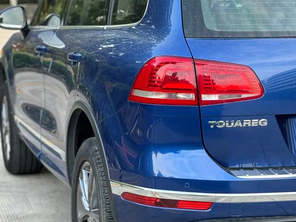 Volkswagen Touareg 2016 3.0TSI High Configuration фото 18