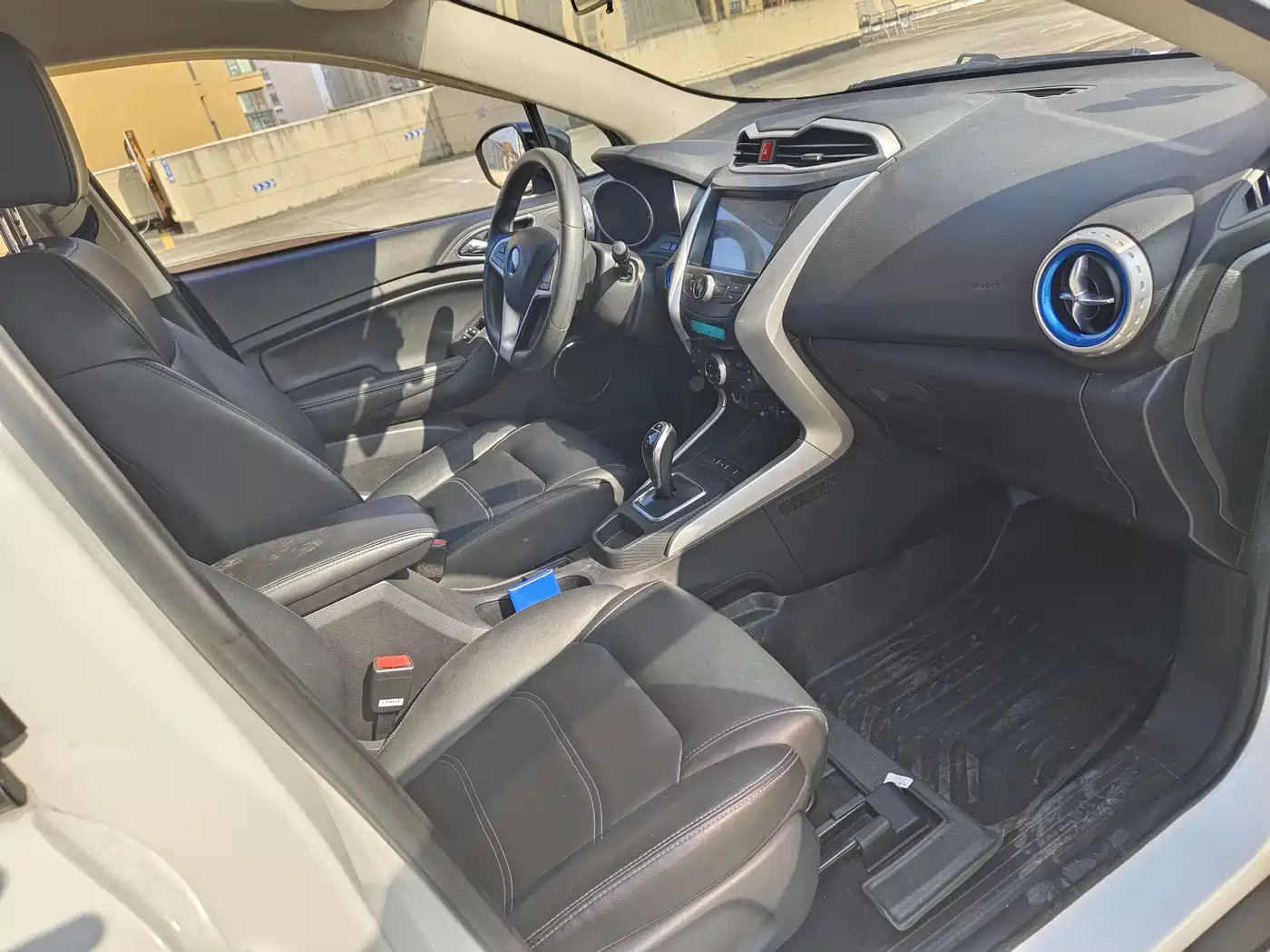 BYD Yuan New Energy 2018 EV360 Smart Connected Premium Type фото 5
