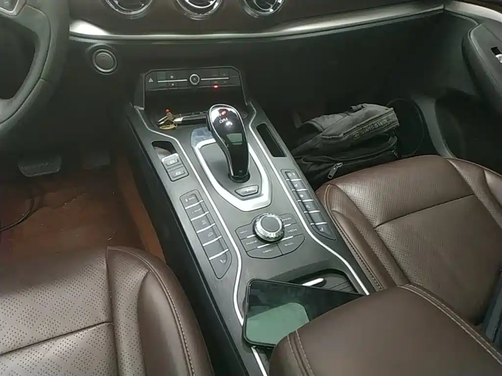WEY VV6 2021 2021 2.0T 2WD Smart Enjoyment+