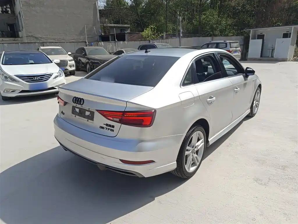 Audi A3 2019 Limousine 35 TFSI Fashion China V фото 7