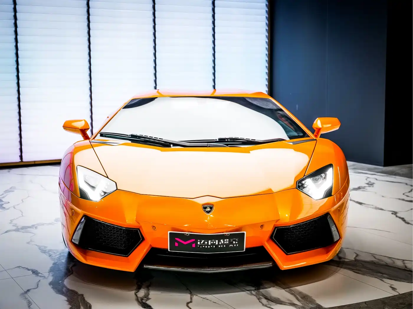Lamborghini Aventador 2011 LP 700-4 фото 2