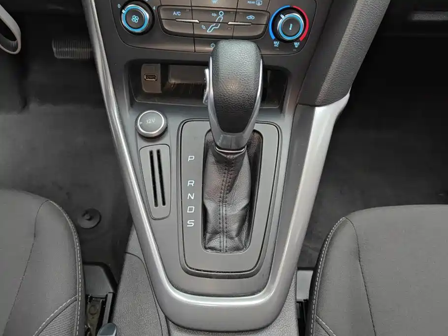 Фото 16 - Ford Focus