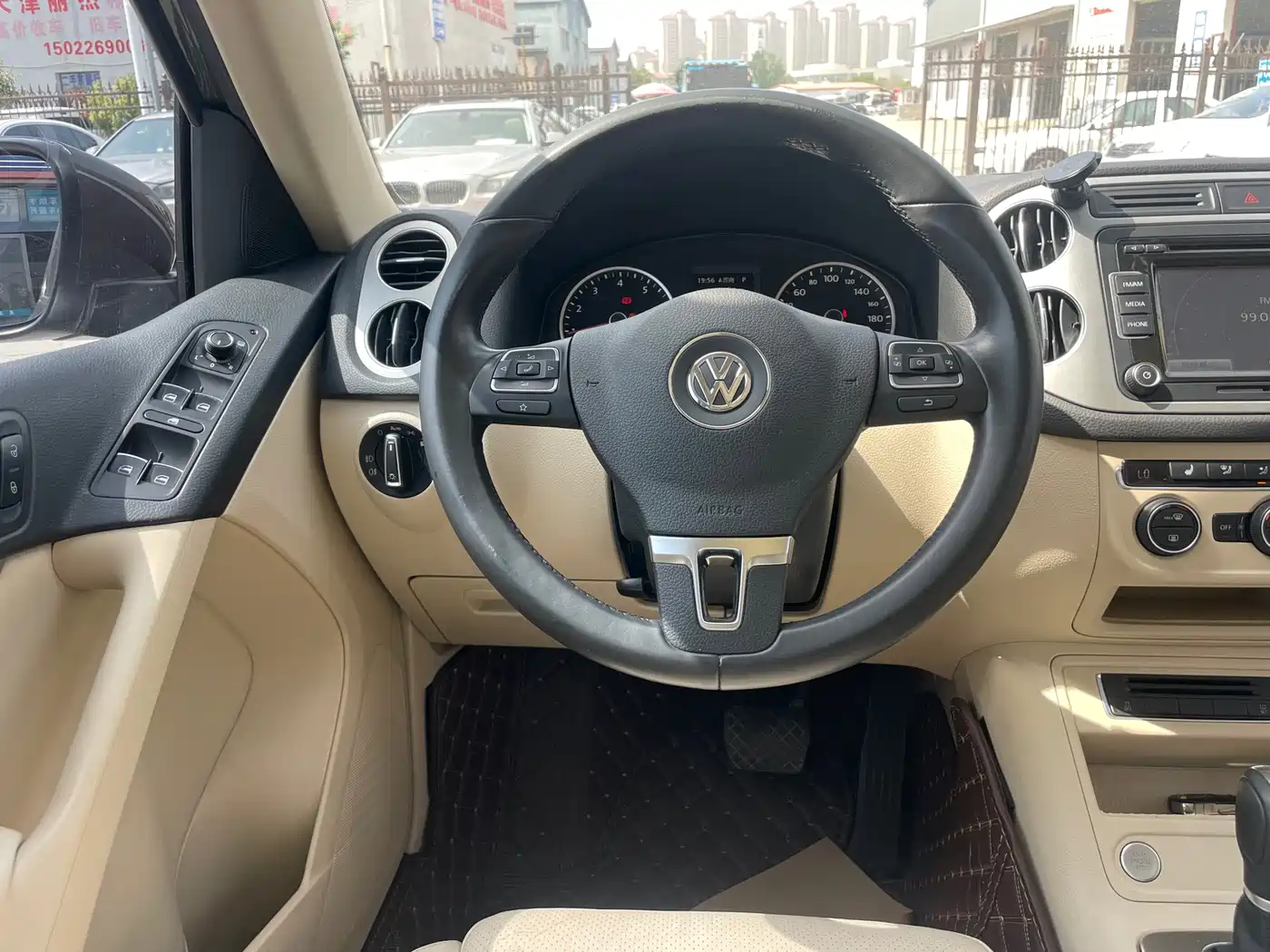 Volkswagen Tiguan 2015 1.8TSI Automatic 2WD Highline фото 4