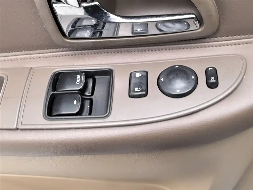 Buick GL8 2014 2.4L Classic Edition фото 9