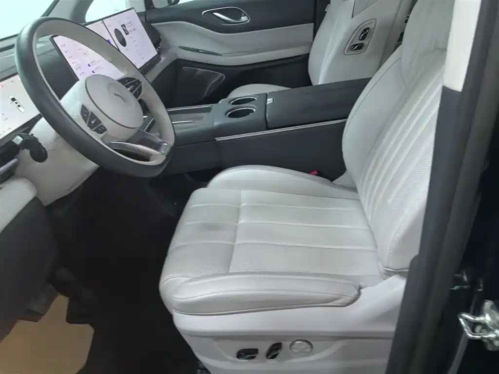 Voyah Auto Voyah Dreamer 2025 PHEV AWD Flagship Kunpeng Edition фото 15