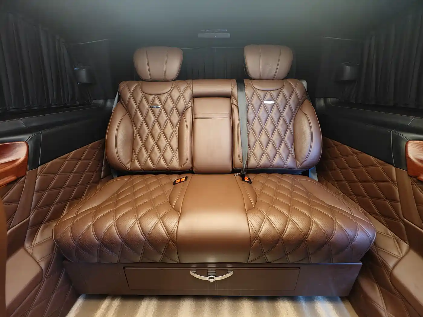 Mercedes-Benz Vito 2021 2.0T Business Edition 7-seater фото 13