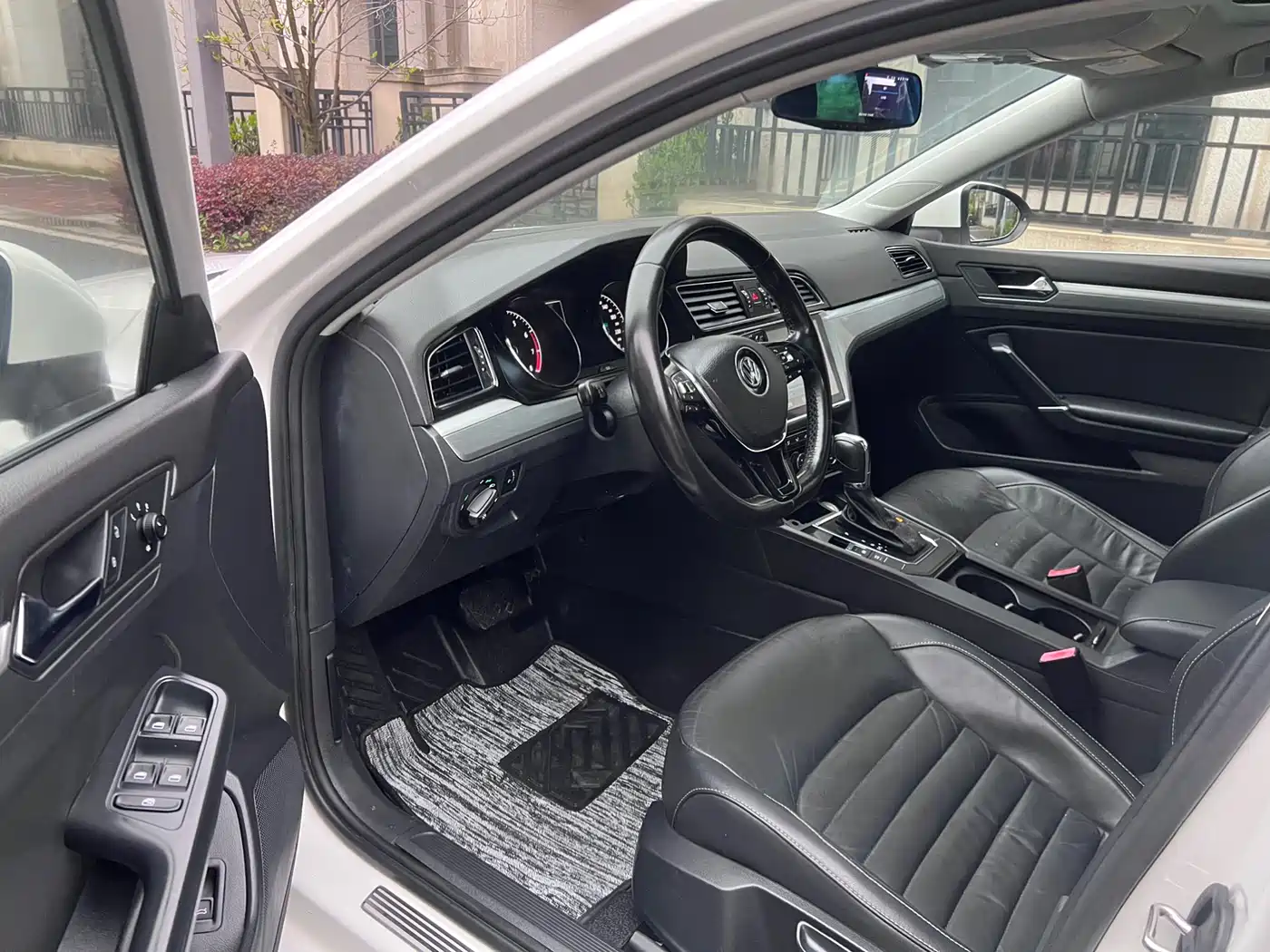 Volkswagen Lamando 2018 280TSI DSG Comfort Edition фото 4
