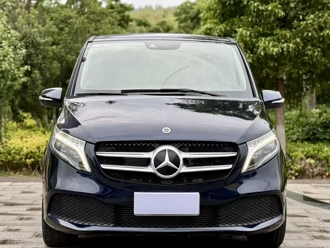 MERCEDES-BENZ V-CLASS