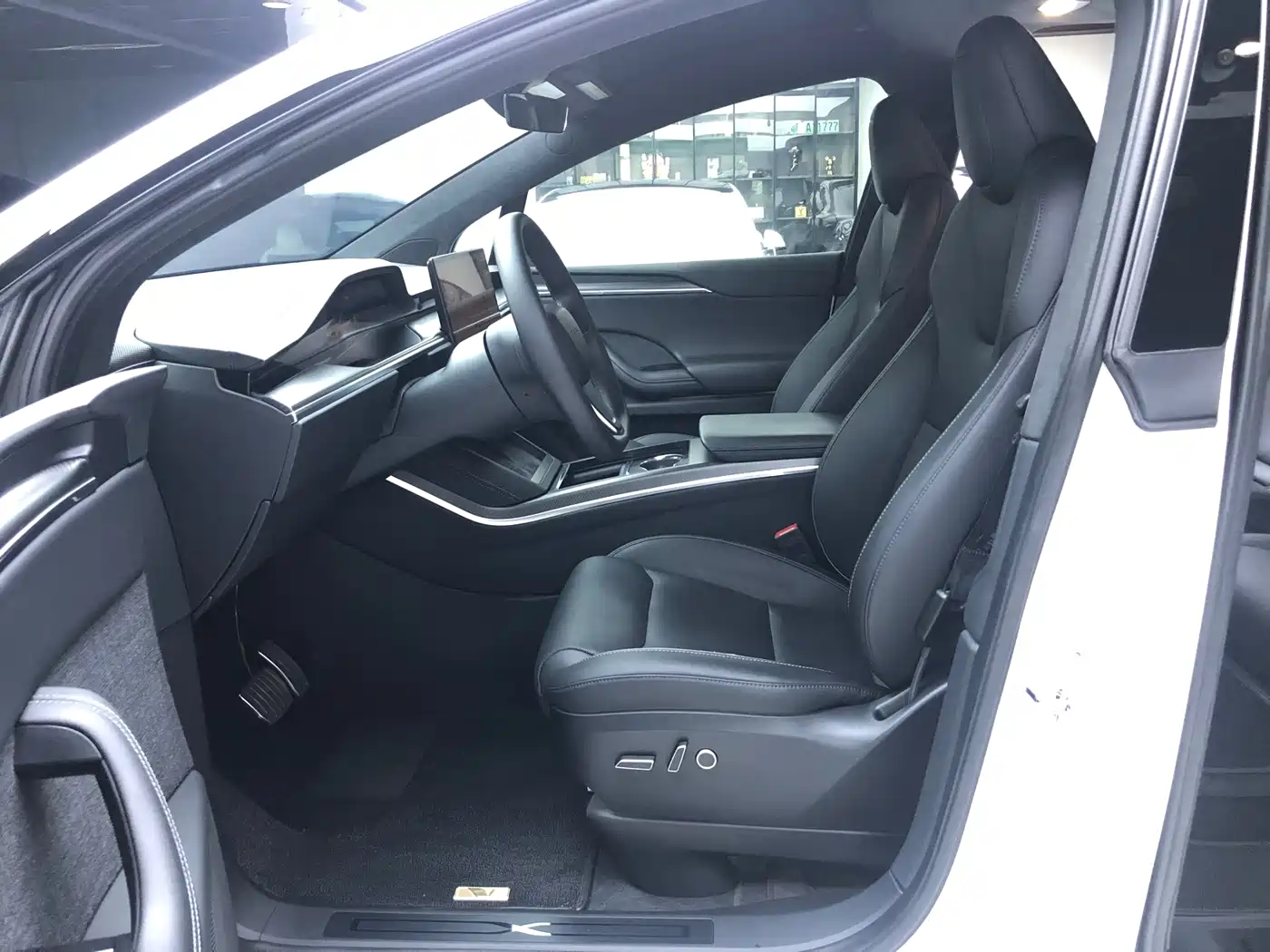 Tesla Model X 2024 2023 Tri-motor AWD Plaid