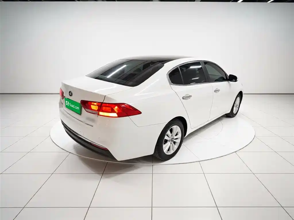Kia K4 2014 1.8L Automatic GLS фото 5