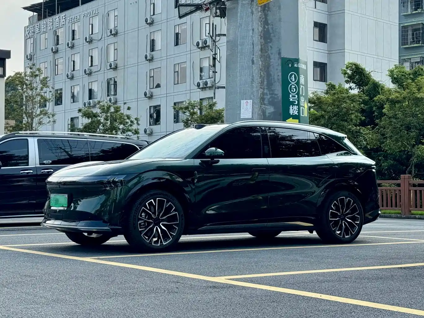 ZEEKR 7X 2025 2025 Model 75kWh RWD Smart Driving Edition