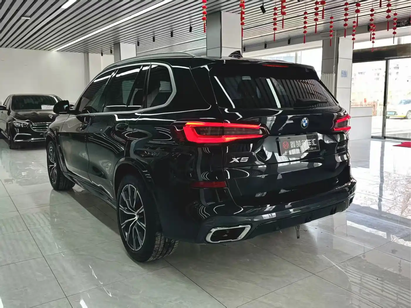BMW X5 (Import) 2020 xDrive40i M Sport Package фото 4