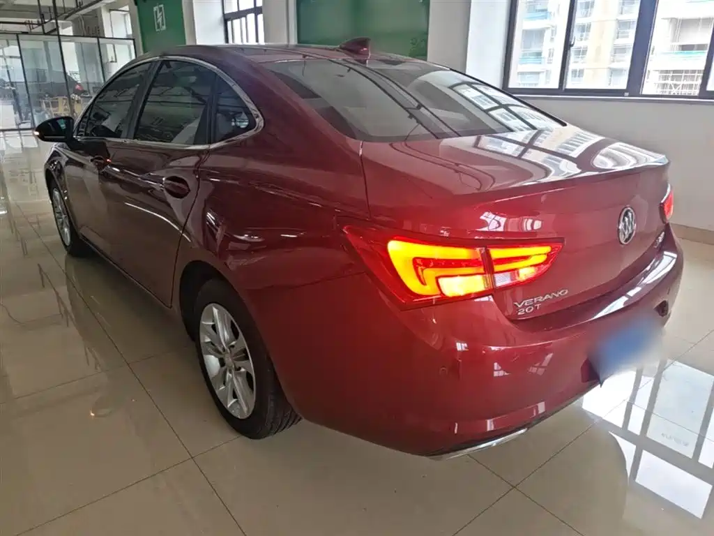Buick Verano 2018 Sedan 20T Dual Clutch Leading фото 5