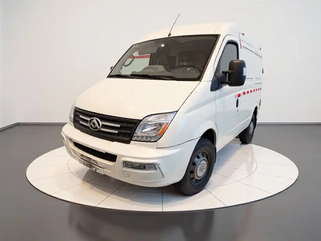 SAIC Maxus Xintu V80 2021 2.0T Manual Classic City Delivery King Short Wheelbase Medium Roof 3-seater