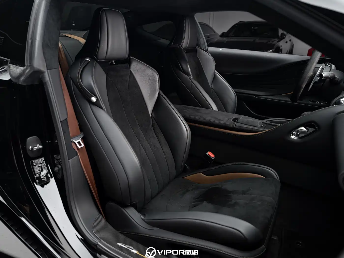 Lexus LC 2021 500h Special Edition фото 7