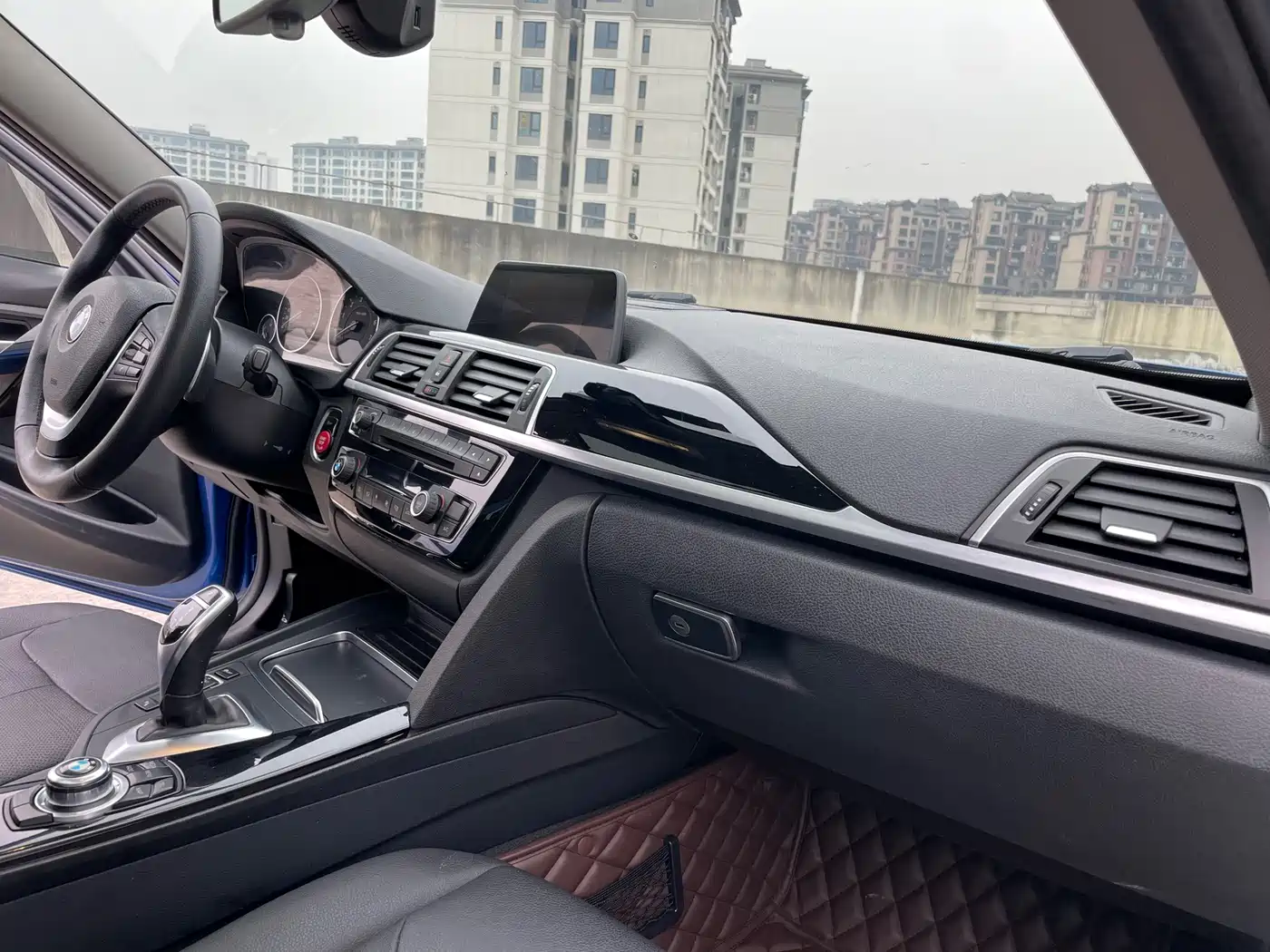 BMW 3 Series 2017 320Li M Sport фото 17