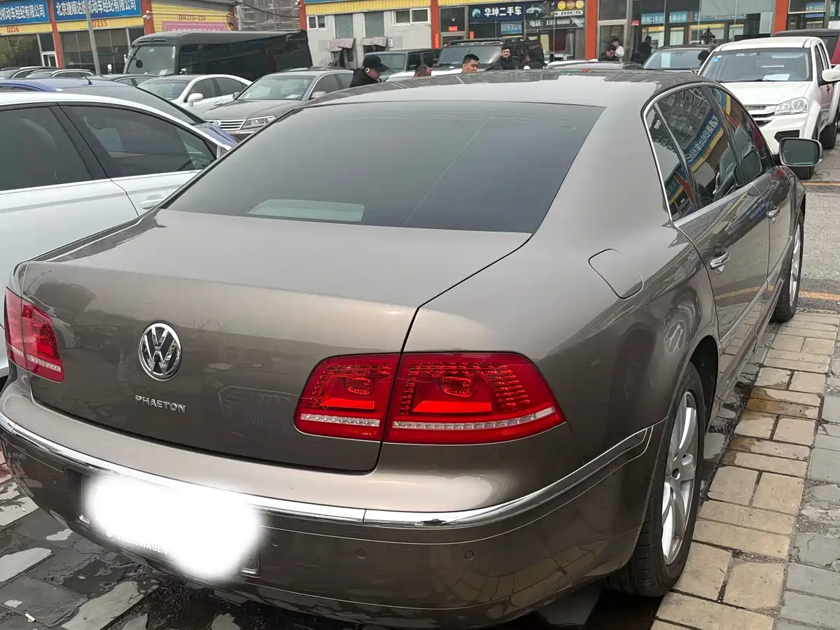 Volkswagen Phaeton 2011 3.6L V6 5-seat Long Wheelbase Individual фото 4