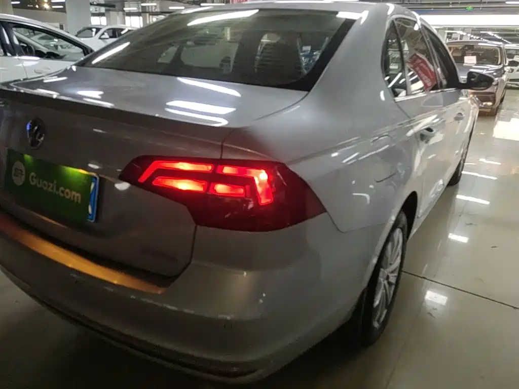 Volkswagen Bora 2016 Model 1.6L Manual Comfort фото 8